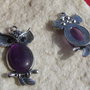 Pandantiv metalic bufnita cu cabochon din ametist aprox 6x22x40 mm