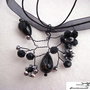 Colier cu margele negre