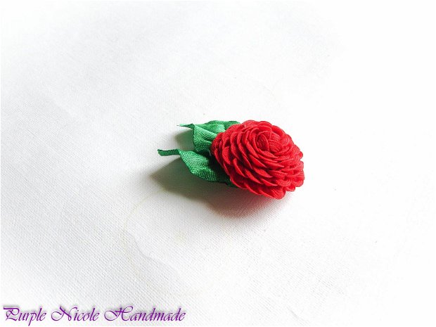 Trandafir de primavara - brosa floare martisor
