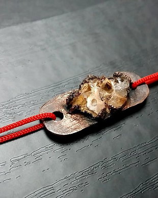 Bratara reglabila cu snur rosu, citrin si cupru