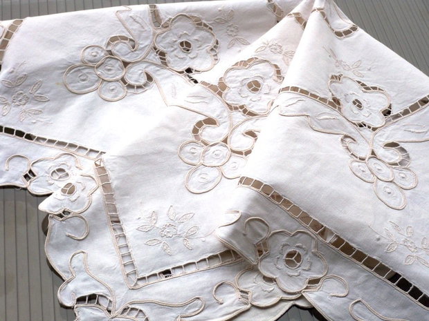 Broderie 1-262