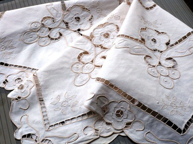Broderie 1-262