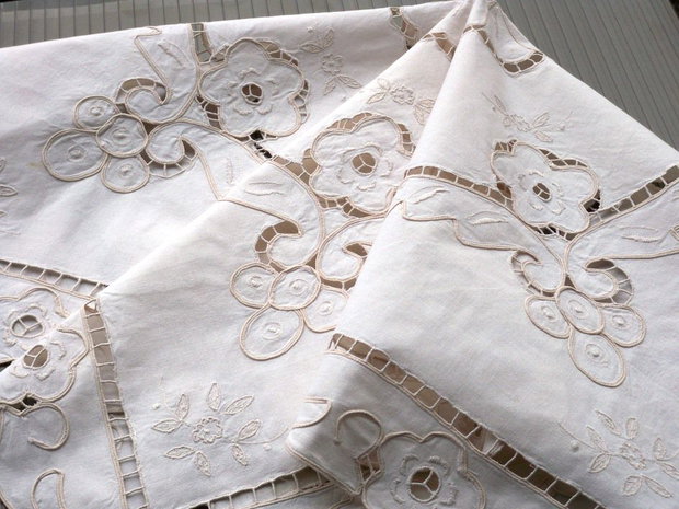 Broderie 1-262