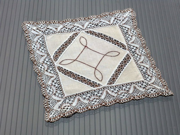 Broderie 1-281