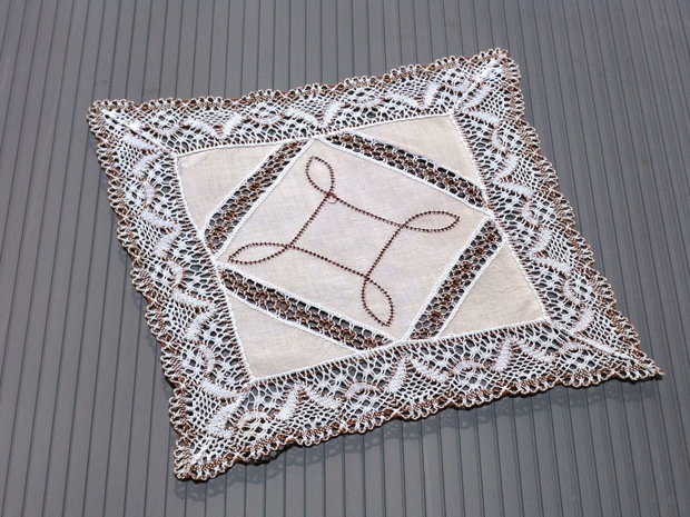 Broderie 1-281