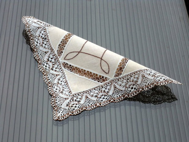 Broderie 1-281