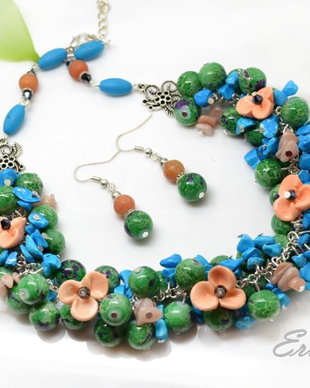 Set -Colier cu floricele si cercei