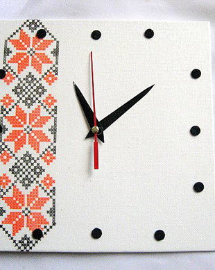 ceas cu motiv traditional 28419