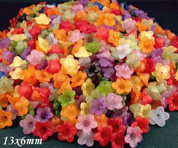 9356 - (MIX 100b) Floricele acrilice, multicolore, 13x6mm