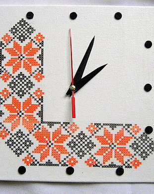 ceas cu motiv traditional 28443