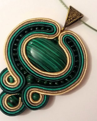 Pandantiv soutache malachit