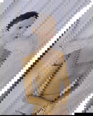 FEMEIE DEOSEBITA DIN RASINI