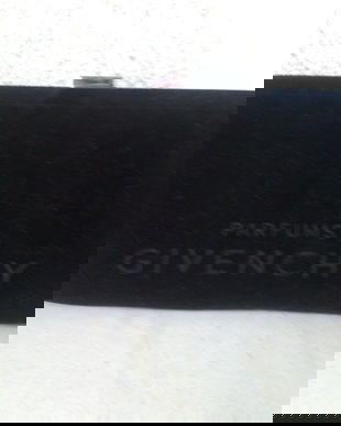 PORTFARD  CATIFEA GIVENCHY