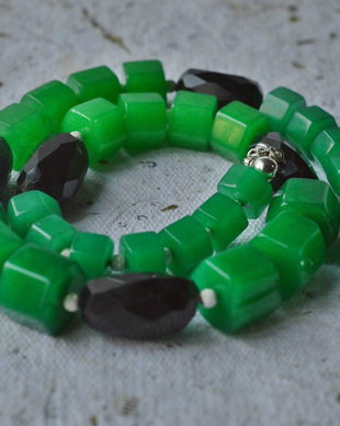 Colier  din agat verde si spinel