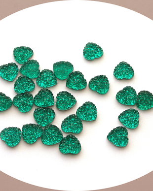 Cabochon rasina inima