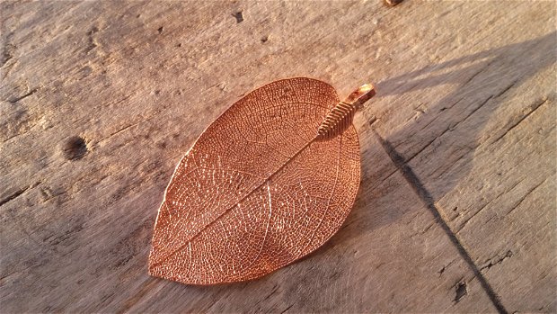 Pandantiv frunza cupru aprox 60mm