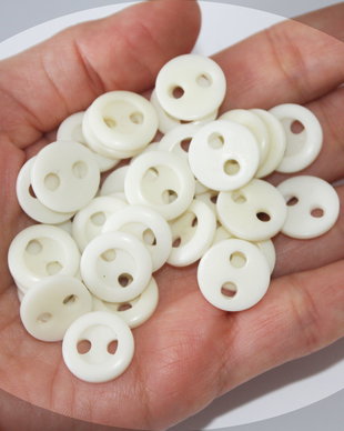 Nasturi din plastic