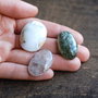 Lot 3 cabochoane - Prehnit, opal dendritic, quartz turmalinat -Q30