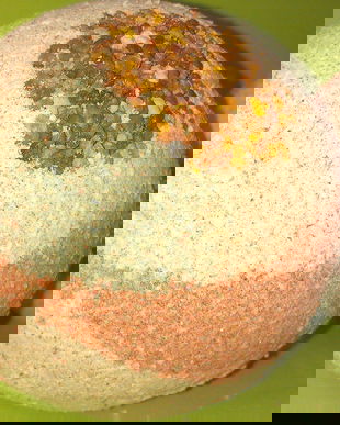 ,,APIS'' - bombe de baie superefervescente si spumante (cu miere, granule de polen, argila marocana) - marime medie
