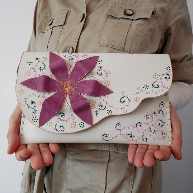 poseta plic handmade unicat din piele - Lilac flower