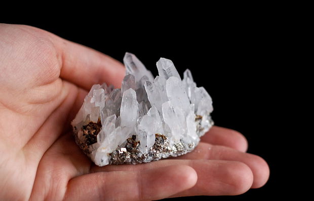 Specimen - Cluster Quartz & calcopirit - de la Herja