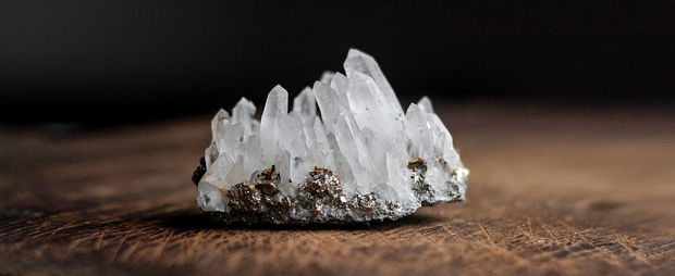 Specimen - Cluster Quartz & calcopirit - de la Herja