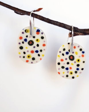 cercei colorati din portelan si argint - POLKA DOTS+ inca 15% reducere cu codul primavara15 valabil pana pe 23 aprilie la toate produsele inclusiv cele reduse