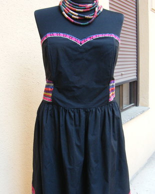 Rochie cu broderii H&M
