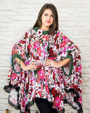 bluza/poncho cu flori ,dantela si croset