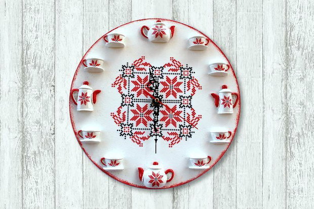 Ceas de perete cu motiv traditional 7552