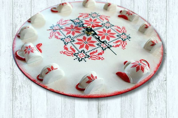 Ceas de perete cu motiv traditional 7552