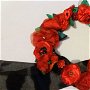 Cordon-brau cu flori rosii