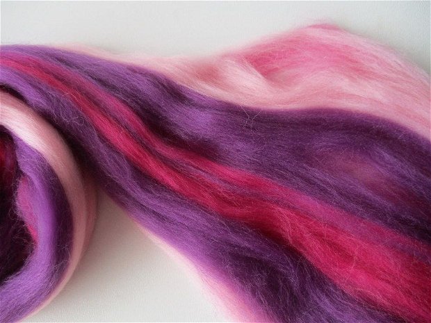 lana merinos-tonuri de roz,violet, magenta-50g