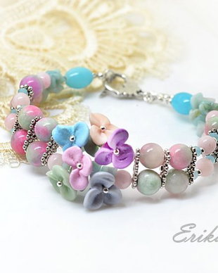 Bratara cu floricele pastelate
