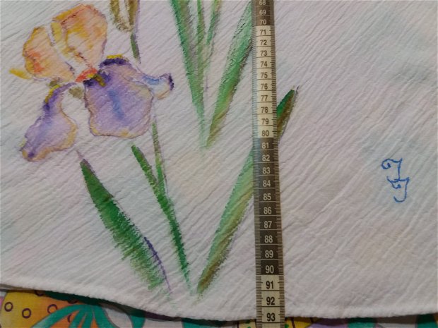Rochie din panza topita alba pictata cu irisi