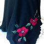 Poncho cu aplicatie de flori de lana si matase naturala impaslite
