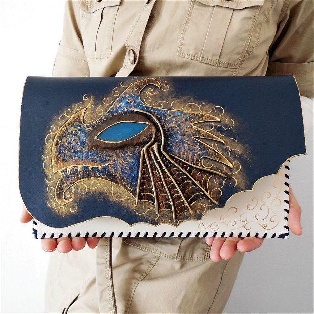 Poseta plic handmade unicat din piele naturala -Blue Eye Dragon