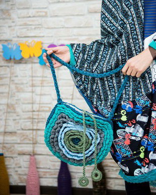 geanta crosetata , boho chic ,interesanta