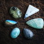 Lot 6 cabochoane semipretioase - Larimar, Opal dendritic, Amazonit, Labradorit, Quartz turmalinat, Prehnit turmalinat