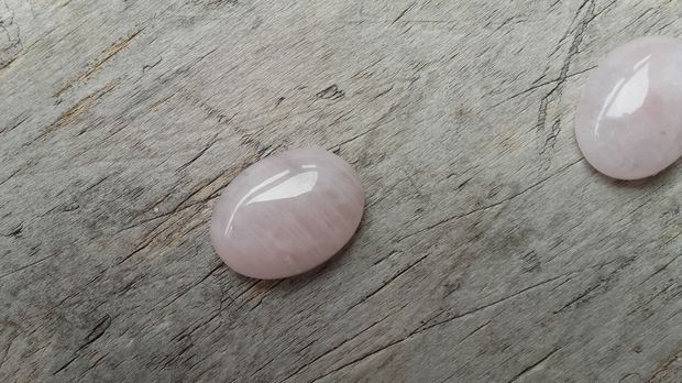 Cabochon cuart roz, 20x15 mm