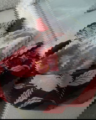 BATIC  VOAL DEOSEBIT DE FRUMOS 90/88 CM