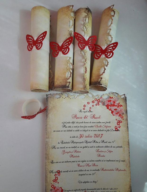 Invitatii vintage rulate