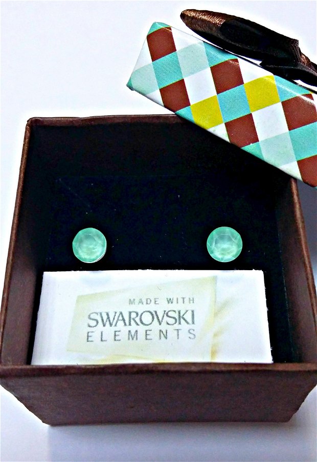 Cercei argint 925 cu piatra Swarovski Chaton 6mm Mint Green