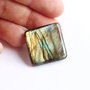 Cabochon Labradorit  flashy -  pernuta