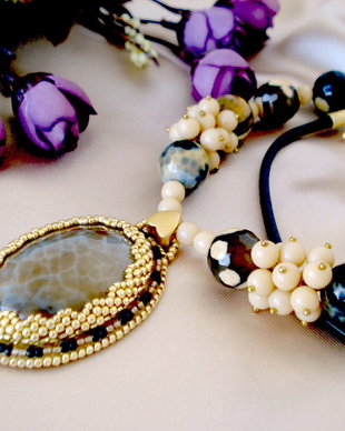 "Golden Sand" - colier agate