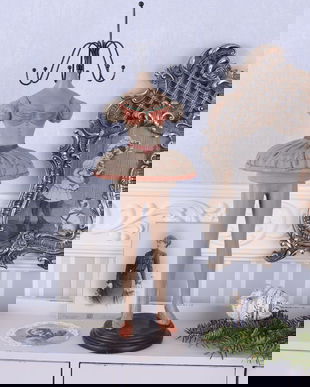 SUPORT BIJUTERII FEMEIE DIN FIER CU O ROCHIE DIN RASINI