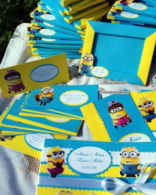 Set papetarie botez tematic Minioni