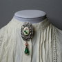 Brosa metalica cu brioleta verde si cabochon acrilic - Romantic rose