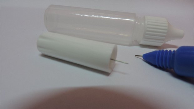 Aplicator vopsea cu varf subtire (0.6mm)