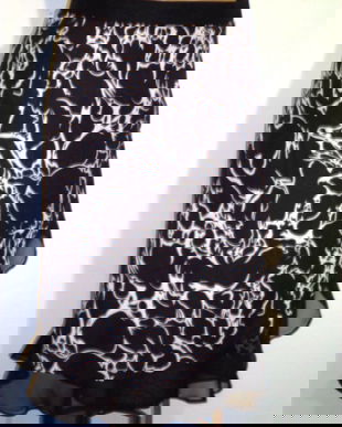 Fusta alb-negru arabescuri